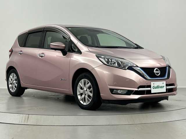 日産 ノート e－パワー メダリスト FOUR 福島県 2018(平30)年 3.6万km ピンク /禁煙車//アラウンドビューモニター//デジタルインナーミラー//レーダークルーズコントロール//純正7インチナビ/CD・DVD・BT・MSV・フルセグTV//クリアランスソナー//エンジンスターター//ハーフレザーシート//オートハイビーム//ドライブレコーダー//ETC//純正LEDライト//フォグライト//ステアリングリモコン//４WD//取説・保証書//スペアキー