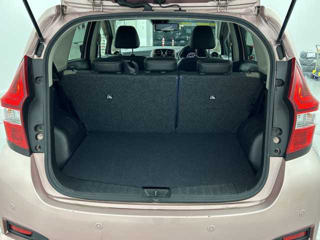 日産 ノート e－パワー メダリスト FOUR 福島県 2018(平30)年 3.6万km ピンク /禁煙車//アラウンドビューモニター//デジタルインナーミラー//レーダークルーズコントロール//純正7インチナビ/CD・DVD・BT・MSV・フルセグTV//クリアランスソナー//エンジンスターター//ハーフレザーシート//オートハイビーム//ドライブレコーダー//ETC//純正LEDライト//フォグライト//ステアリングリモコン//４WD//取説・保証書//スペアキー