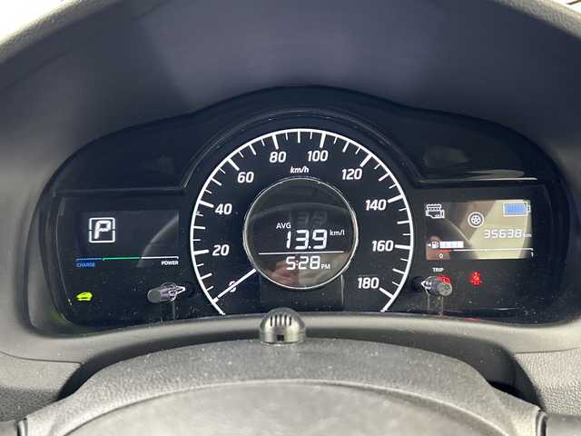 日産 ノート e－パワー メダリスト FOUR 福島県 2018(平30)年 3.6万km ピンク /禁煙車//アラウンドビューモニター//デジタルインナーミラー//レーダークルーズコントロール//純正7インチナビ/CD・DVD・BT・MSV・フルセグTV//クリアランスソナー//エンジンスターター//ハーフレザーシート//オートハイビーム//ドライブレコーダー//ETC//純正LEDライト//フォグライト//ステアリングリモコン//４WD//取説・保証書//スペアキー