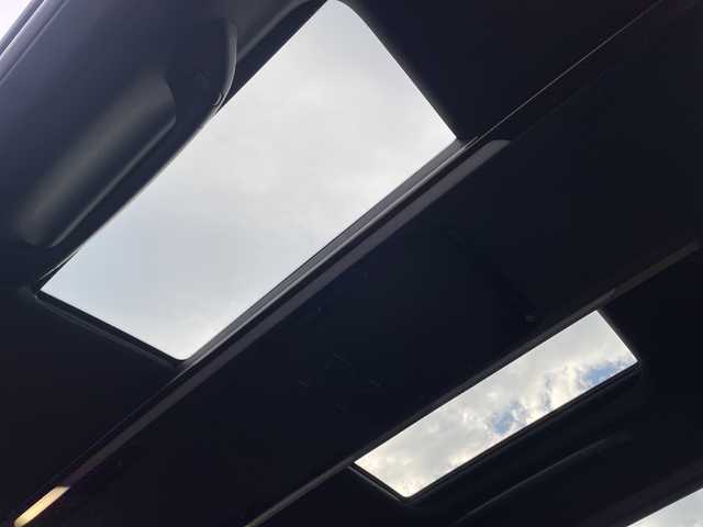 トヨタ アルファード Z 神奈川県 2025(令7)年 0.7万km ブラック 純正ナビ　/全方囲カメラ　/Bluetooth　/AppleCarPlay　/AndroidAuto　/ETC2.0　/快適温熱シート　/ベンチレーションシート　/ステアリングヒーター/レーダークルーズ　/ガラスルーフ/電動サイドシェード/デジタルインナーミラー