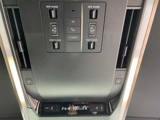 トヨタ アルファード Z 神奈川県 2025(令7)年 0.7万km ブラック 純正ナビ　/全方囲カメラ　/Bluetooth　/AppleCarPlay　/AndroidAuto　/ETC2.0　/快適温熱シート　/ベンチレーションシート　/ステアリングヒーター/レーダークルーズ　/ガラスルーフ/電動サイドシェード/デジタルインナーミラー