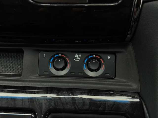 トヨタ アルファードハイブリット SR 長野県 2019(平31)年 5.2万km ホワイトパールクリスタルシャイン ４WD/純正ナビ/ＣＤ・ＤＶＤ再生/Bluetooth Audio/フルセグTV/バックカメラ/プリクラッシュセーフティ/レーダークルーズコントロール/ブラインドスポットモニター/レーンディパーチャーアラート/サンルーフ/両側パワースライドドア/パワーバックドア/パワーシート/シートヒーター/エアシート/ドライブレコーダー/デジタルインナーミラー/スマートキー/サンルーフ/ETC2.0/LEDライト/オートライト