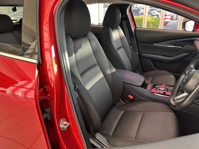 マツダ ＣＸ－３０ XD プロアクティブ 埼玉県 2020(令2)年 2.4万km ソウルレッドクリスタルM i-ACTIVSENSE/メーカーSDナビ/　　CD/DVD/BT/USB/フルセグ/全方位カメラ/レーダークルーズコントロール/パワーバックドア/LEDオートライト/純正18インチアルミホイール/ヘッドアップディスプレイ/ブラインドスポットモニター/コーナーセンサー/パドルシフト/ステアリングスイッチ/スマートキー2本/ビルトインETC/禁煙車