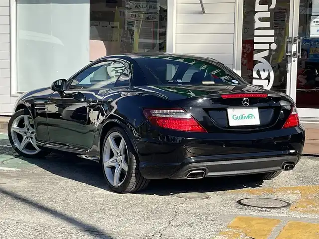 メルセデス・ベンツ ＳＬＫ２００ ブルーエフィシェンシー 神奈川県 2013(平25)年 4.9万km オブシディアンブラック 純正HDDナビ/　（CD・Bluetooth）/フルセグTV/AMGスポーツパッケージ/レーダーセーフティパッケージ/黒革シート/シートヒーター/パワーシート/プレセーフブレーキ/アテンションアシスト/ブラインドスポットモニター/レーンキープアシスト/パドルシフト/コーナーセンサー/キーレスゴー/ETC/保証書/取扱説明書