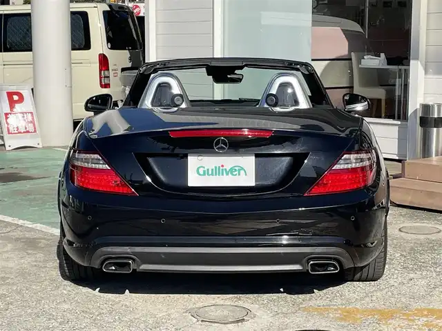 メルセデス・ベンツ ＳＬＫ２００ ブルーエフィシェンシー 神奈川県 2013(平25)年 4.9万km オブシディアンブラック 純正HDDナビ/　（CD・Bluetooth）/フルセグTV/AMGスポーツパッケージ/レーダーセーフティパッケージ/黒革シート/シートヒーター/パワーシート/プレセーフブレーキ/アテンションアシスト/ブラインドスポットモニター/レーンキープアシスト/パドルシフト/コーナーセンサー/キーレスゴー/ETC/保証書/取扱説明書