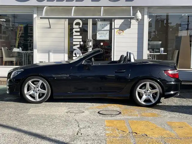メルセデス・ベンツ ＳＬＫ２００ ブルーエフィシェンシー 神奈川県 2013(平25)年 4.9万km オブシディアンブラック 純正HDDナビ/　（CD・Bluetooth）/フルセグTV/AMGスポーツパッケージ/レーダーセーフティパッケージ/黒革シート/シートヒーター/パワーシート/プレセーフブレーキ/アテンションアシスト/ブラインドスポットモニター/レーンキープアシスト/パドルシフト/コーナーセンサー/キーレスゴー/ETC/保証書/取扱説明書