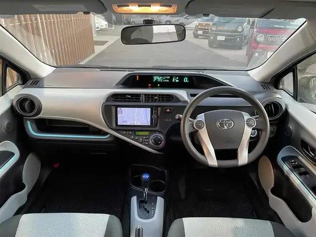 トヨタ アクア S 千葉県 2012(平24)年 11.4万km ブラックマイカ 【(株)IDOMが運営する【じしゃロン八千代店】の自社ローン対象車両になります。こちらは現金ご利用時の価格です。自社ローンご希望の方は別途その旨お申付け下さい。】/純正ナビ/バックカメラ