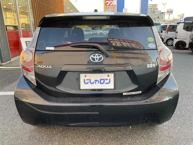 トヨタ アクア S 千葉県 2012(平24)年 11.4万km ブラックマイカ 【(株)IDOMが運営する【じしゃロン八千代店】の自社ローン対象車両になります。こちらは現金ご利用時の価格です。自社ローンご希望の方は別途その旨お申付け下さい。】/純正ナビ/バックカメラ