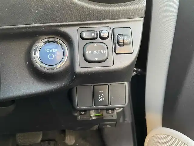 トヨタ アクア S 千葉県 2012(平24)年 11.4万km ブラックマイカ 【(株)IDOMが運営する【じしゃロン八千代店】の自社ローン対象車両になります。こちらは現金ご利用時の価格です。自社ローンご希望の方は別途その旨お申付け下さい。】/純正ナビ/バックカメラ