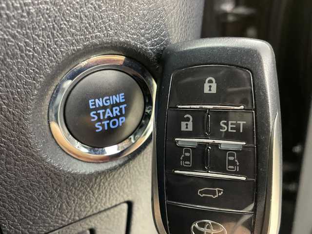 トヨタ ヴェルファイア Z Gエディション 新潟県 2015(平27)年 8.1万km バーニングブラッククリスタルシャインガラスフレーク プリクラッシュセーフティ/レーダークルーズントロール/インテリジェントクリアランスソナー/純正9インチディーラーOPナビ（NSZT-Y64T）/　・バックカメラ/　・フルセグTV/　・Bluetooth/　・HDMI/　・CD/DVD/SD再生機能/フリップダウンモニター/ビルトインETC/電動リアゲート/両側パワースライドドア/前席パワーシート/D席メモリシート/オートライト/LEDヘッドライト/プッシュスタート/ステアリングヒーター/ステアリングスイッチ/オートドアミラー/アイドリングストップ/純正フロアマット/ドアバイザー