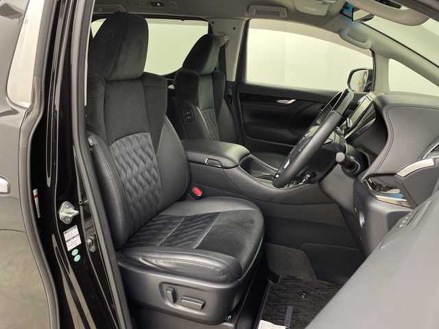 トヨタ ヴェルファイア Z Gエディション 新潟県 2015(平27)年 8.1万km バーニングブラッククリスタルシャインガラスフレーク プリクラッシュセーフティ/レーダークルーズントロール/インテリジェントクリアランスソナー/純正9インチディーラーOPナビ（NSZT-Y64T）/　・バックカメラ/　・フルセグTV/　・Bluetooth/　・HDMI/　・CD/DVD/SD再生機能/フリップダウンモニター/ビルトインETC/電動リアゲート/両側パワースライドドア/前席パワーシート/D席メモリシート/オートライト/LEDヘッドライト/プッシュスタート/ステアリングヒーター/ステアリングスイッチ/オートドアミラー/アイドリングストップ/純正フロアマット/ドアバイザー