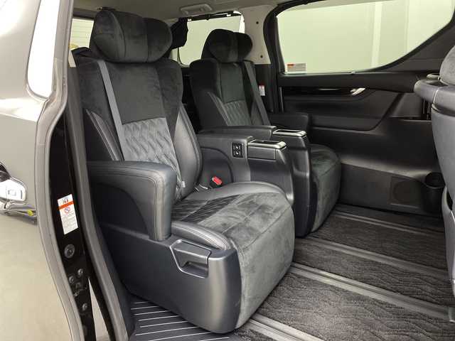 トヨタ ヴェルファイア Z Gエディション 新潟県 2015(平27)年 8.1万km バーニングブラッククリスタルシャインガラスフレーク プリクラッシュセーフティ/レーダークルーズントロール/インテリジェントクリアランスソナー/純正9インチディーラーOPナビ（NSZT-Y64T）/　・バックカメラ/　・フルセグTV/　・Bluetooth/　・HDMI/　・CD/DVD/SD再生機能/フリップダウンモニター/ビルトインETC/電動リアゲート/両側パワースライドドア/前席パワーシート/D席メモリシート/オートライト/LEDヘッドライト/プッシュスタート/ステアリングヒーター/ステアリングスイッチ/オートドアミラー/アイドリングストップ/純正フロアマット/ドアバイザー