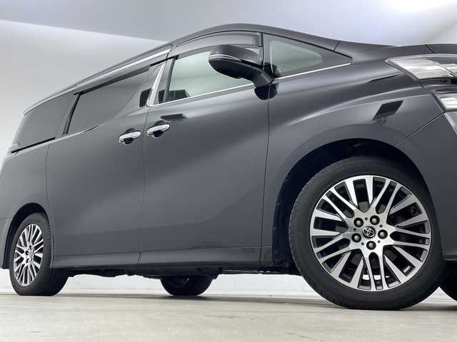 トヨタ ヴェルファイア Z Gエディション 新潟県 2015(平27)年 8.1万km バーニングブラッククリスタルシャインガラスフレーク プリクラッシュセーフティ/レーダークルーズントロール/インテリジェントクリアランスソナー/純正9インチディーラーOPナビ（NSZT-Y64T）/　・バックカメラ/　・フルセグTV/　・Bluetooth/　・HDMI/　・CD/DVD/SD再生機能/フリップダウンモニター/ビルトインETC/電動リアゲート/両側パワースライドドア/前席パワーシート/D席メモリシート/オートライト/LEDヘッドライト/プッシュスタート/ステアリングヒーター/ステアリングスイッチ/オートドアミラー/アイドリングストップ/純正フロアマット/ドアバイザー
