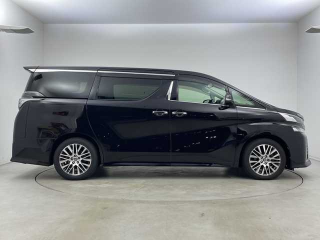 トヨタ ヴェルファイア Z Gエディション 新潟県 2015(平27)年 8.1万km バーニングブラッククリスタルシャインガラスフレーク プリクラッシュセーフティ/レーダークルーズントロール/インテリジェントクリアランスソナー/純正9インチディーラーOPナビ（NSZT-Y64T）/　・バックカメラ/　・フルセグTV/　・Bluetooth/　・HDMI/　・CD/DVD/SD再生機能/フリップダウンモニター/ビルトインETC/電動リアゲート/両側パワースライドドア/前席パワーシート/D席メモリシート/オートライト/LEDヘッドライト/プッシュスタート/ステアリングヒーター/ステアリングスイッチ/オートドアミラー/アイドリングストップ/純正フロアマット/ドアバイザー