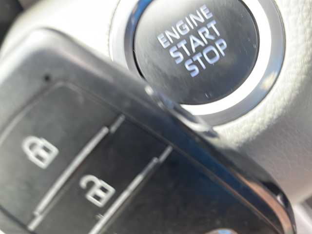 トヨタ ヤリス Z 山形県 2020(令2)年 1.6万km ブラック/アイスピンクメタリック 禁煙車/４WD/トヨタセーフティセンス/ブラインドスポットモニター/クルーズコントロール/オートマチックハイビーム/横滑り防止装置/レーンキープアシスト/全方位カメラ/前後コーナーセンサー/前後ドライブレコーダー/純正ディスプレイオーディオ/（Bluetooth/フルセグ/AM/FM/USB)/nanoe/ハーフレザー/前席シートヒーター/スマートキー×２/純正エンジンスターター/純正アルミホイール/電動格納ミラー/ドアバイザー/取扱説明書/記録簿