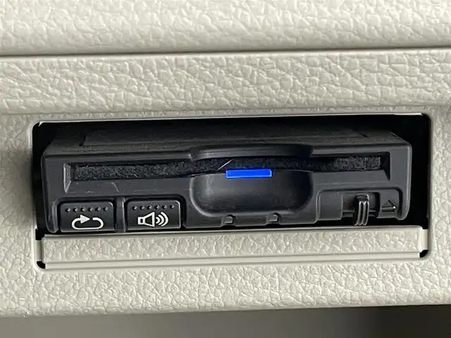 スズキ ラパン S 愛知県 2016(平28)年 6.2万km シフォンアイボリーメタリック 社外ナビ　ＥＴＣ　シートヒーター　禁煙車　ＴＶ　ＣＤ再生　ラジオ　ＨＩＤオートライト　プッシュスタート　レーダーブレーキサポート　衝突軽減装置　ツートンカラー　フロアマット　ドアバイザー　電格ミラー