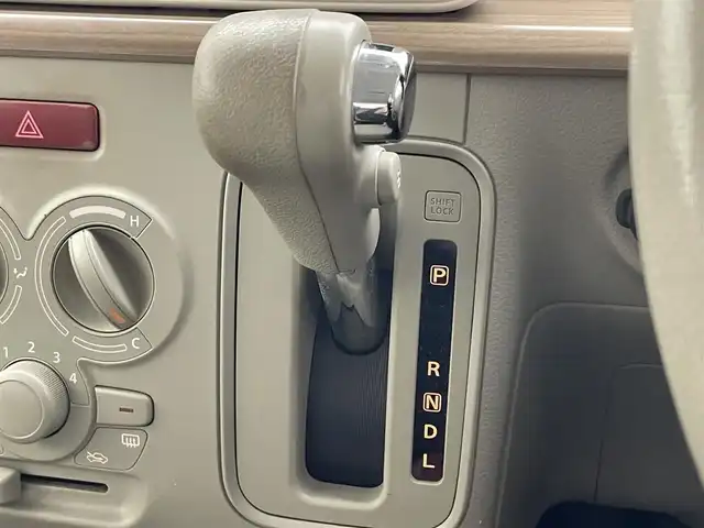 スズキ ラパン S 愛知県 2016(平28)年 6.2万km シフォンアイボリーメタリック 社外ナビ　ＥＴＣ　シートヒーター　禁煙車　ＴＶ　ＣＤ再生　ラジオ　ＨＩＤオートライト　プッシュスタート　レーダーブレーキサポート　衝突軽減装置　ツートンカラー　フロアマット　ドアバイザー　電格ミラー