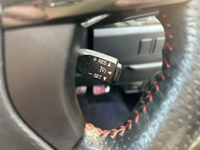 トヨタ エスティマ アエラス プレミアムエディション 福岡県 2013(平25)年 9万km ホワイトパールクリスタルシャイン ワンオーナー/HDDナビ/・バックカメラ/・フルセグTV/・BT/・CD/DVD/ビルトインETC/クルコン/両側パワスラ/前方ドラレコ/純正フロアマット/純正AW/HIDヘッドライト/オートライト/ハーフレザーシート/オットマン/三列シート/パワーシート(D席)