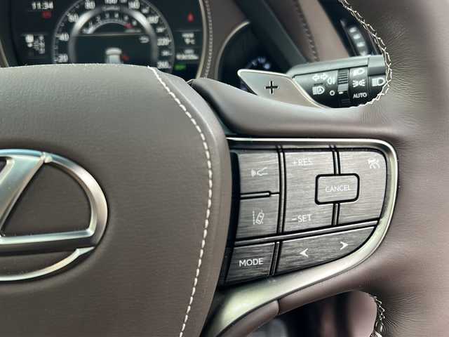 レクサス ＬＳ 500 エグゼクティブ 東京都 2018(平30)年 9.4万km ソニッククォーツ 純正ナビ/サンルーフ/茶レザーシート/後席モニター×２/リアエンターテイメントシステム/バックカメラ/全方位カメラ/HUD/追従型クルーズコントロール/エアサス/フルセグTV/BT/DVD/USB/AM/FM/Mark Levinson/シートヒーター（ALL）/エアーシート（ALL）/パワーシート（D＋N席）/シートメモリー（D＋N席）/BSM/ESP/SNOWモード/レーンキープアシスト/アイドリングストップ/純正LEDライト/純正アルミホイール/取扱説明書/保証書/スペアキー×２