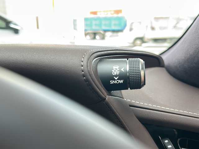 レクサス ＬＳ 500 エグゼクティブ 東京都 2018(平30)年 9.4万km ソニッククォーツ 純正ナビ/サンルーフ/茶レザーシート/後席モニター×２/リアエンターテイメントシステム/バックカメラ/全方位カメラ/HUD/追従型クルーズコントロール/エアサス/フルセグTV/BT/DVD/USB/AM/FM/Mark Levinson/シートヒーター（ALL）/エアーシート（ALL）/パワーシート（D＋N席）/シートメモリー（D＋N席）/BSM/ESP/SNOWモード/レーンキープアシスト/アイドリングストップ/純正LEDライト/純正アルミホイール/取扱説明書/保証書/スペアキー×２