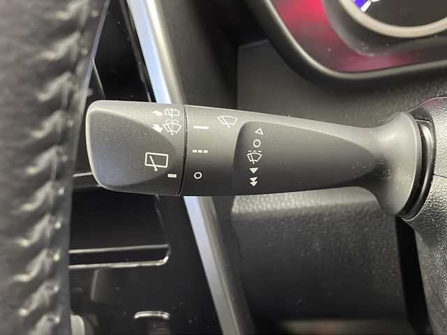 トヨタ ルーミー カスタムG S 東京都 2018(平30)年 5.7万km レーザーブルークリスタルシャイン 社外SDナビ　/　Bluetooth/CD/DVD/フルセグTV/バックカメラ/スマートアシスト2/衝突回避支援ブレーキ/衝突警報/車線逸脱警報/誤発進抑制制御/先行車発信お知らせ/クルーズコントロール　/両側パワースライドドア/ＥＴＣ　/ドライブレコーダー/LEDヘッドライト/フォグランプ/オートライト/アイドリングストップ　/純正14インチアルミホイール/純正フロアマット/ドアバイザー/ウォークスルー/後席サンシェード/プッシュスタート/スマートキー/ウィンカーミラー/電動格納ミラー/ステアリングスイッチ/フォグランプ