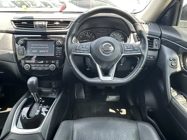 日産 エクストレイル 20X 群馬県 2017(平29)年 4.9万km ダイヤモンドブラック 禁煙車/パートタイム4WD/エマージェンシーブレーキ/純正メーカーOP/ナビTV/（AUX/HDMI/Bluetooth/フルセグTV）/純正LEDオートライト/純正フォグ/純正18インチアルミ/純正フロアマット/プロパイロット/アラウンドビューモニター/ダウンヒルアシストコントロール/電子パーキング/オートホールド/クリアランスソナー/パワーバックドア/撥水カプロンシート/電動格納ミラー/本革巻ハンドル/インテリジェントキー/プッシュエンジンスタート