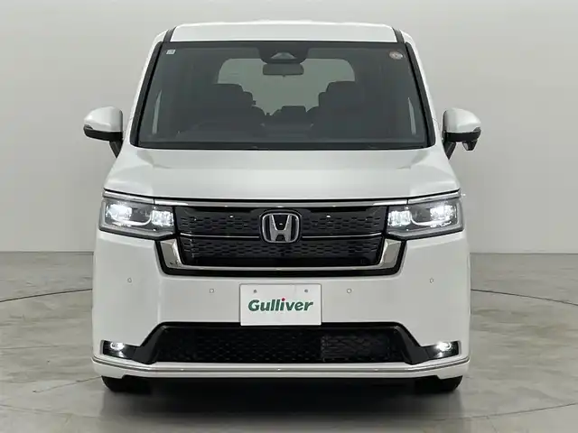 ホンダ ステップワゴン スパーダ eHEV 福岡県 2025(令7)年 0.1万km未満 プラチナホワイトパール 登録済未使用車　/純正ナビ　/Ｂカメラ　/ＡＣＣ　/コーナーセンサー　/衝突軽減　/レーンキープ　/ＢＳＭ　/踏み間違い防止　/パドルシフト　/両側電動スライドドア　/ハーフレザー　/シートヒーター　/パワーバックドア　/ＬＥＤ