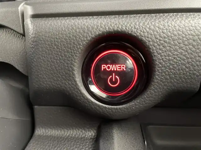 ホンダ ステップワゴン スパーダ eHEV 福岡県 2025(令7)年 0.1万km未満 プラチナホワイトパール 登録済未使用車　/純正ナビ　/Ｂカメラ　/ＡＣＣ　/コーナーセンサー　/衝突軽減　/レーンキープ　/ＢＳＭ　/踏み間違い防止　/パドルシフト　/両側電動スライドドア　/ハーフレザー　/シートヒーター　/パワーバックドア　/ＬＥＤ
