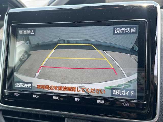 トヨタ ヴォクシー ZS 煌Ⅱ 大阪府 2019(平31)年 3.7万km ホワイトパールクリスタルシャイン 純正9インチナビ(BT/フルセグ/DVD)/バックカメラ/クルーズコントロール/プリクラッシュセーフティー/レーンキープアシスト/横滑り防止装置/盗難防止装置/LEDヘッドライト/オートライト/オートマチックハイビーム/ビルトインETC/ドライブレコーダー/両側パワースライドドア/純正アルミホイール/社外フロアマット/スペアキー(1本)/プッシュスタート