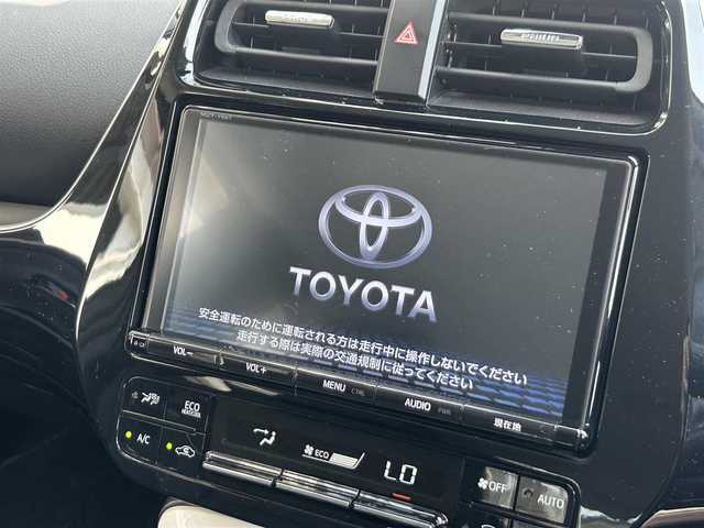トヨタ プリウス A ツーリングセレクション 静岡県 2018(平30)年 3.2万km ホワイトパールクリスタルシャイン トヨタセーフティセンス/純正9型ナビ/インテリジェントクリアランスソナー/フルセグTV/DVD再生/BTオーディオ/バックカメラ/HUD/パーキングアシスト/前後ドラレコ/ETC/LEDヘッドライト/純正17AW