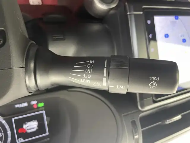 トヨタ ＧＲ８６ RZ 富山県 2023(令5)年 0.4万km クリスタルホワイトパール ワンオーナー/純正9インチナビ（AM/FM/CD/DVD/SD/USB/BT）/フルセグTV/バックカメラ/クルーズコントロール/後側方警戒支援システム/オートライト/LEDヘッドライト/レッドアクセント入りハーフレザーシート/前席シートヒーター/ドライブレコーダー前後/ETC/スマートキー×２/プッシュスタート/取扱説明書/保証書/ナビ取扱説明書