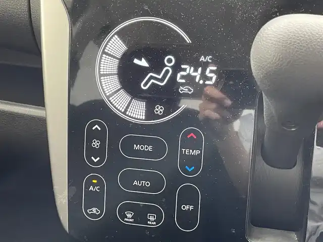 三菱 ｅＫカスタム G 滋賀県 2014(平26)年 2.8万km シルキーホワイト 禁煙車/オーディオ/AUX/MP3/CD/プッシュスタート/アイドリングストップ/革巻きステアリング/電格ミラー/フォグライト/キセノンライト/ウィンカーミラー