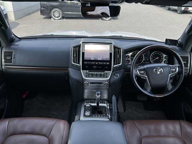 トヨタ ランドクルーザー ZX 石川県 2018(平30)年 5.5万km ホワイトパールクリスタルシャイン メーカーオプションSDナビ/(CD/DVD/Blu-ray/Bluetooth/SD/USB/AUX)/フルセグTV(キャンセラー有)/サンルーフ/リアエンターテイメント/全方位カメラ/モデリスタエアロ/JBLサウンド/保証書・取扱説明書/ワンオーナー/ルーフレール/電動リアゲート/電動格納サードシート/パワーシート(運転席・助手席)/レザーシート/シートヒーター・運転席/助手席/2列目/エアシート・運転席/助手席/クルーズコントロール(追従走行有)/前後コーナーセンサー/センターデフロック/ダウンヒルアシスト/ステアリングヒーター/ウッドコンビステアリング/ETC/社外レーダー