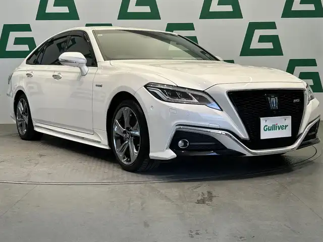 トヨタ クラウン ハイブリッド RS アドバンス 鹿児島県 2019(令1)年 5.5万km ホワイトパールクリスタルシャイン トヨタセーフティセンス/・プリクラッシュセーフティ/・レーントレーシングアシスト/・全車速追従機能付レーダークルーズコントロール/・ロードサインアシスト/・アダプティブハイビームシステム/先行車発進告知機能/ブラインドスポットモニター/パノラミックビューモニター/インテリジェントパーキングアシスト2/バックカメラ/純正8インチSDナビ/（CD/DVD/Bluetooth/SD/AUX/USB）/ビルトインETC2.0/純正前方ドライブレコーダー/ステアリングリモコン/レザーシート/前席シートヒーター/前席シートベンチレーション/前席パワーシート/デジタルインナーミラー/純正フロアマット/純正18インチアルミ