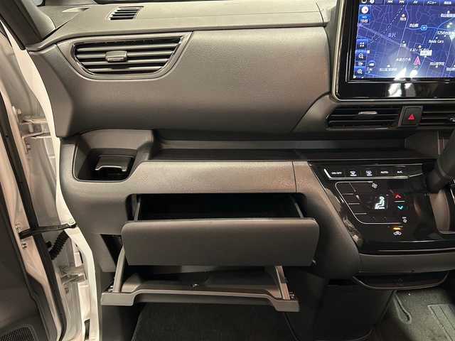 日産 ルークス HWS X プロパイロットED 愛媛県 2023(令5)年 2万km ホワイトパール 純正9型ナビ/(Bluetooth/HDMI/フルセグ)/プロパイロット/インテリジェントルームミラー/全周囲カメラ/ドライブレコーダー/両側電動スライドドア/衝突被害軽減ブレーキ/レーンキープアシスト/オートマチックハイビーム/オートライト/ETC/オートホールド/ドアバイザー/スペアキー/保証書、取扱説明書
