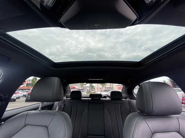 ＢＭＷ ５３０ｅ Mスポーツ 福岡県 2022(令4)年 2.1万km サファイアブラックP ・1オーナー/・サンルーフ/・アダプティブクルーズコントロール/・純正HDDナビ/USB/Bluetooth/AppleCarPlay/・全方位カメラ/・黒革シート/シートヒーター/・社外前後ドライブレコーダー/・フルセグ/・ETC/・純正19AW/・プッシュスタート/・パーキングアシスト/・スマートキー/・スペアキー/・パワーシート/・レーンキープアシスト/・オートライト/・LEDライト/・保証書/・取扱説明書