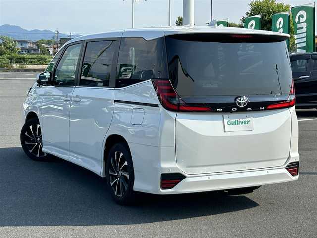 トヨタ ノア S－Z 奈良県 2024(令6)年 0.5万km ホワイトパールクリスタルシャイン １０．５インチフルセグナビ　/ＣＤ／ＤＶＤ　/Ｂｌｕｅｔｏｏｔｈ　/ＨＤＭＩ　/ＥＴＣ２．０　/ハーフレザーシート　/純正アルミホイール　/スペアキー　/ＵＳＢ入力端子　/バックカメラ　/両側パワースライドドア