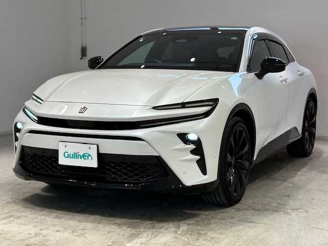 トヨタ クラウン スポーツ Z 宮城県 2024(令6)年 1.8万km プレシャスホワイトパール ワンオーナー/4WD/ガラスルーフ/純正ディスプレイオーディオ/全方位車外カメラ/フルセグTV/HDMI入力端子/トヨタセーフティーセンス/・プリクラッシュセーフティ/・レーントレーシングアシスト/・レーンディパーチャーアラート/・レーダークルーズコントロール/・オートマチックハイビーム/・ロードサインアシスト/・プロアクティブドライビングアシスト/・ドライバー異常時対応システム/・プロアクティブドライビングアシスト/・フロントクロストラフィックアラート/トヨタチームメイト/・アドバンスト　パーク/・アドバンスト　ドライブ/ブラインドスポットモニター/ヘッドアップディスプレイ/純正ビルドインETC2.0/ドライブレコーダー前後/オートライト/オートマチックハイビーム/電動リアゲート/シートメモリー/シートヒーター/エアーシート/ハンドルヒーター/パワーシート/レザーシート/純正21インチアルミホイール/純正LEDヘッドライト/サイドバイザー
