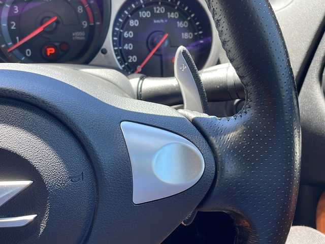 日産 フェアレディ Ｚ バージョンT 静岡県 2018(平30)年 2.8万km ダイヤモンドブラック 純正メーカーナビ/・FM/・AM/・CD/DVD/・フルセグTV/・Bluetooth/主要装備/・１８インチ純正アルミ/・運転席＋助手席パワーシート/・運転席＋助手席シートヒーター/・ＥＴＣ/・ドラレコ/・リアフォグランプ/・ＨＩＤヘッドライト/・ＢＯＳＥスピーカー/・バックカメラ/・パドルシフト/・ステアリングスイッチ