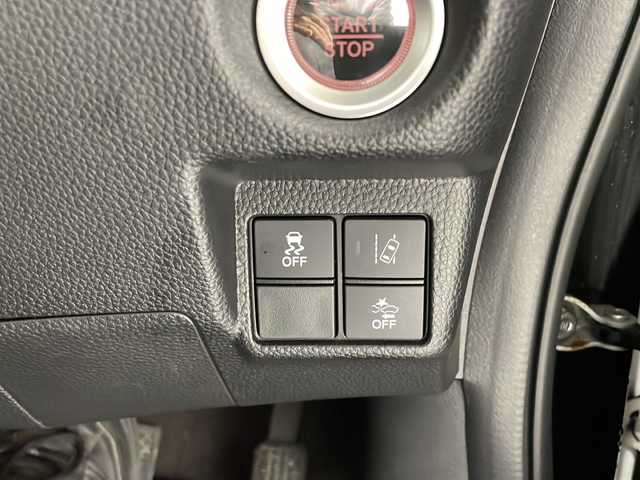 ホンダ Ｎ ＢＯＸ カスタム G L ホンダセンシング 沖縄県 2018(平30)年 5.4万km クリスタルブラックパール 禁煙車　/９インチナビ（AVIC-CL902）/（フルセグＴＶ　Ｂｌｕｅｔｏｏｔｈ接続　ＣＤＤＶＤ再生）　/バックカメラ/クルーズコントロール　/片側パワースライド　/コーナーセンサー　/衝突軽減システム/ＥＴＣ　/ＬＥＤヘッドライト　/オートライト/オートマチックハイビーム/純正アルミホイール/純正マット/ドアバイザー