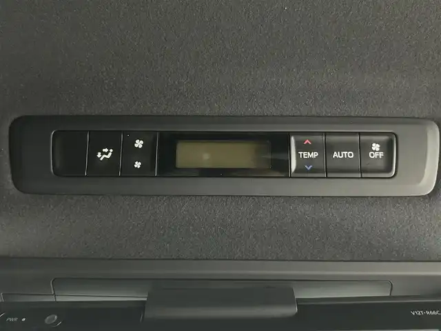 トヨタ ノア Si ダブルバイビー 埼玉県 2017(平29)年 4.7万km ホワイトパールクリスタルシャイン 純正10型ナビ 純正12型後席モニター 両側パワースライドドア クルーズコントロール バックカメラ フロントカメラ ハーフレザーシート オートハイビーム ドライブレコーダー Bluetooth ETC