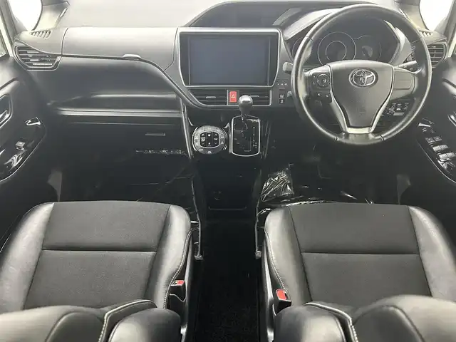 トヨタ ノア Si ダブルバイビー 埼玉県 2017(平29)年 4.7万km ホワイトパールクリスタルシャイン 純正10型ナビ 純正12型後席モニター 両側パワースライドドア クルーズコントロール バックカメラ フロントカメラ ハーフレザーシート オートハイビーム ドライブレコーダー Bluetooth ETC