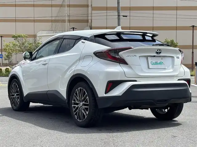 トヨタ Ｃ－ＨＲ G 宮城県 2017(平29)年 11万km ホワイトパールクリスタルシャイン ・衝突被害軽減システム/・レーンキープアシスト/・純正9インチナビ（AM/FM.CD/DVD.BT.フルセグ）/・バックカメラ/・レーダークルーズコントロール/・前後コーナーセンサー/・スマートキー/・スペアキー/・プッシュスタート/・LED/・オートライト/・オートハイビーム/・D/N席シートヒーター/・純正ドライブレコーダー/・純正AWスタッドレス積載/・電格ミラー/・ウインカーミラー