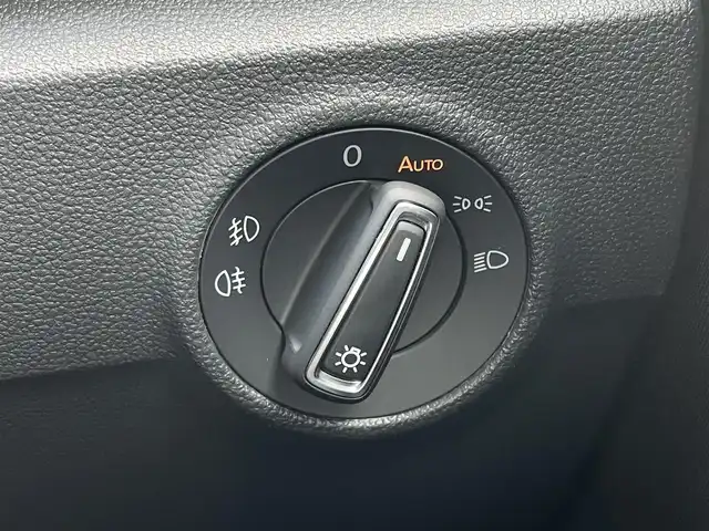 フォルクスワーゲン ＶＷ Ｔ－ロック TDI スタイル デザインPKG 東京都 2021(令3)年 1.7万km 黒 純正ナビ/フルセグTV/バックモニター/AppleCarplay/android auto/アダプティブクルーズコントロール/デジタルメーター・クラスター/スマートキー/プッシュスタート/LEDヘッドライト/ビルトインETC/純正17インチアルミホイール/アイドリングストップ・ブレーキサポート/レーンアシスト・ブラインドスポット/フロントアシスト・リアトラフィックアラート/アダプティブクルーズコントロール