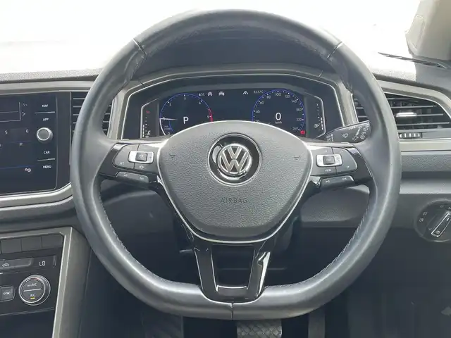 フォルクスワーゲン ＶＷ Ｔ－ロック TDI スタイル デザインPKG 東京都 2021(令3)年 1.7万km 黒 純正ナビ/フルセグTV/バックモニター/AppleCarplay/android auto/アダプティブクルーズコントロール/デジタルメーター・クラスター/スマートキー/プッシュスタート/LEDヘッドライト/ビルトインETC/純正17インチアルミホイール/アイドリングストップ・ブレーキサポート/レーンアシスト・ブラインドスポット/フロントアシスト・リアトラフィックアラート/アダプティブクルーズコントロール