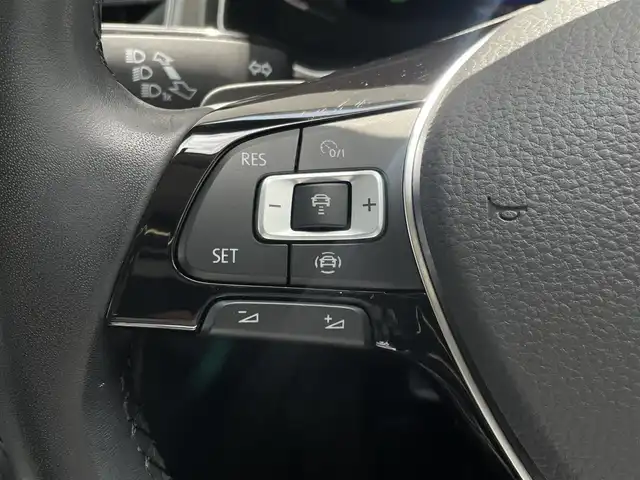 フォルクスワーゲン ＶＷ Ｔ－ロック TDI スタイル デザインPKG 東京都 2021(令3)年 1.7万km 黒 純正ナビ/フルセグTV/バックモニター/AppleCarplay/android auto/アダプティブクルーズコントロール/デジタルメーター・クラスター/スマートキー/プッシュスタート/LEDヘッドライト/ビルトインETC/純正17インチアルミホイール/アイドリングストップ・ブレーキサポート/レーンアシスト・ブラインドスポット/フロントアシスト・リアトラフィックアラート/アダプティブクルーズコントロール