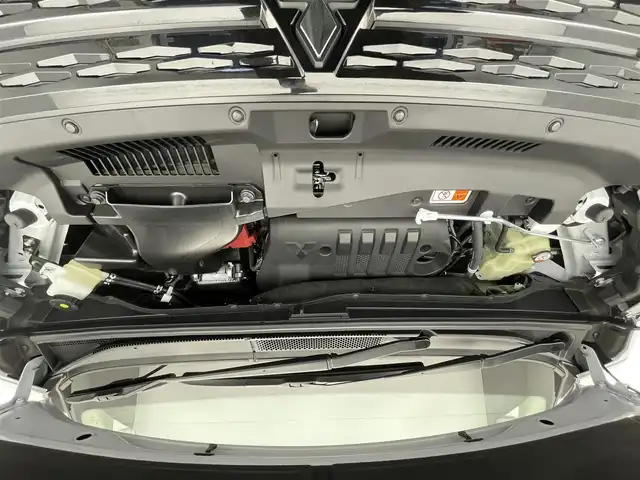 三菱 デリカＤ：５ シャモニー 滋賀県 2025(令7)年 0.1千km 白Ⅱ 届出済み未使用車/全方位カメラ/両側パワースライドドア/ハーフレザーシート/追従クルーズコントロール/ブラインドスポットモニタリング/LEDヘッドライト/オートマチックハイビーム/D席パワーシート/D/Nシートヒーター/ステアリングヒーター/パワーバックドア/AC100V電源/電動パーキングブレーキ/オートブレーキホールド/パドルシフト/プッシュスタート/スマートキー/ステアリングリモコン