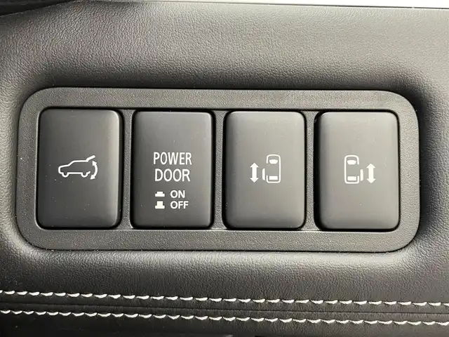 三菱 デリカＤ：５ シャモニー 滋賀県 2025(令7)年 0.1千km 白Ⅱ 届出済み未使用車/全方位カメラ/両側パワースライドドア/ハーフレザーシート/追従クルーズコントロール/ブラインドスポットモニタリング/LEDヘッドライト/オートマチックハイビーム/D席パワーシート/D/Nシートヒーター/ステアリングヒーター/パワーバックドア/AC100V電源/電動パーキングブレーキ/オートブレーキホールド/パドルシフト/プッシュスタート/スマートキー/ステアリングリモコン