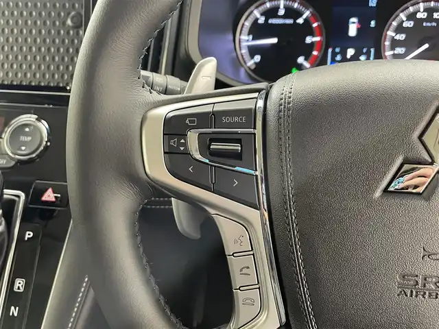 三菱 デリカＤ：５ シャモニー 滋賀県 2025(令7)年 0.1千km 白Ⅱ 届出済み未使用車/全方位カメラ/両側パワースライドドア/ハーフレザーシート/追従クルーズコントロール/ブラインドスポットモニタリング/LEDヘッドライト/オートマチックハイビーム/D席パワーシート/D/Nシートヒーター/ステアリングヒーター/パワーバックドア/AC100V電源/電動パーキングブレーキ/オートブレーキホールド/パドルシフト/プッシュスタート/スマートキー/ステアリングリモコン