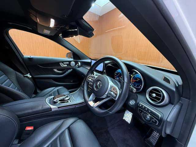 メルセデス・ベンツ Ｃ２２０ｄ アバンギャルド　AMGライン 千葉県 2018(平30)年 5.7万km ダイヤモンドホワイト レザーＥＸＣ　/パノラマＳＲ　/純正ナビ　/バックカメラ　/ＨＵＤ　/ＡＣＣ　/ＢＳＭ　/黒革　/シートヒーター　/パワーシート　/ＬＥＤヘッドライト　/ハイビームアシスト　/Ｂｕｒｍｅｓｔｅｒ　/電動リアゲート